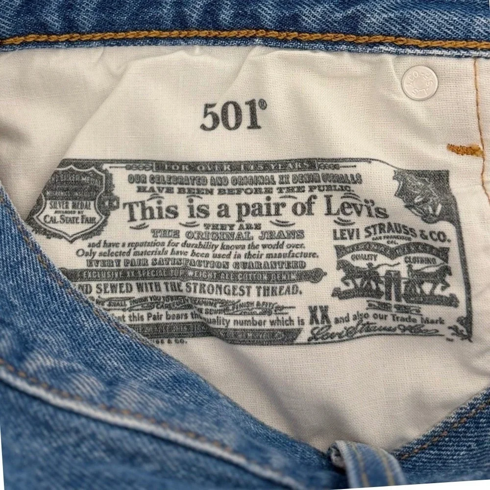Levis 501 Original Fit Jeans Men 31x30 Blue Distressed Straight Leg Button Fly